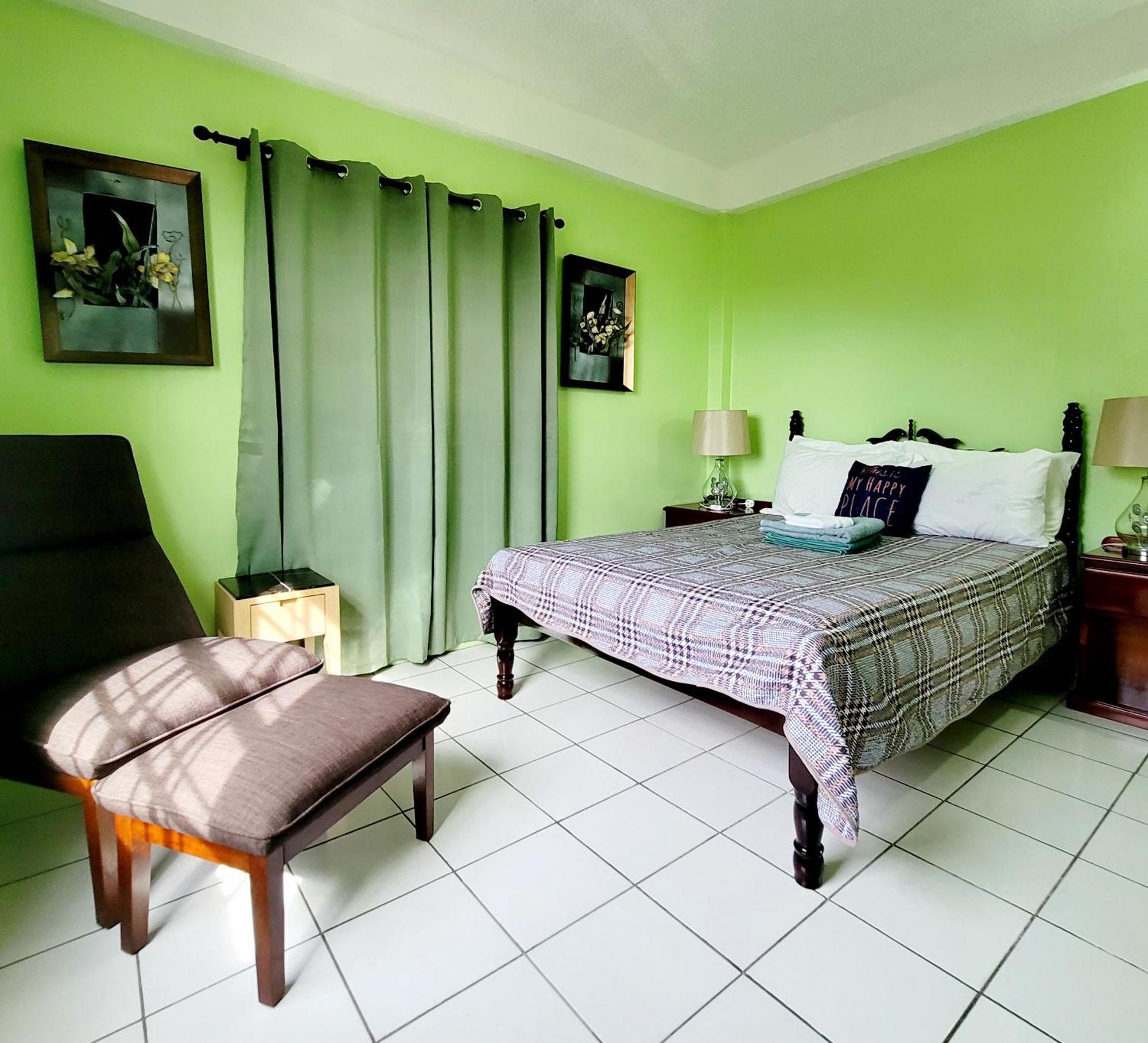Silver View Apartments St. George's Εξωτερικό φωτογραφία