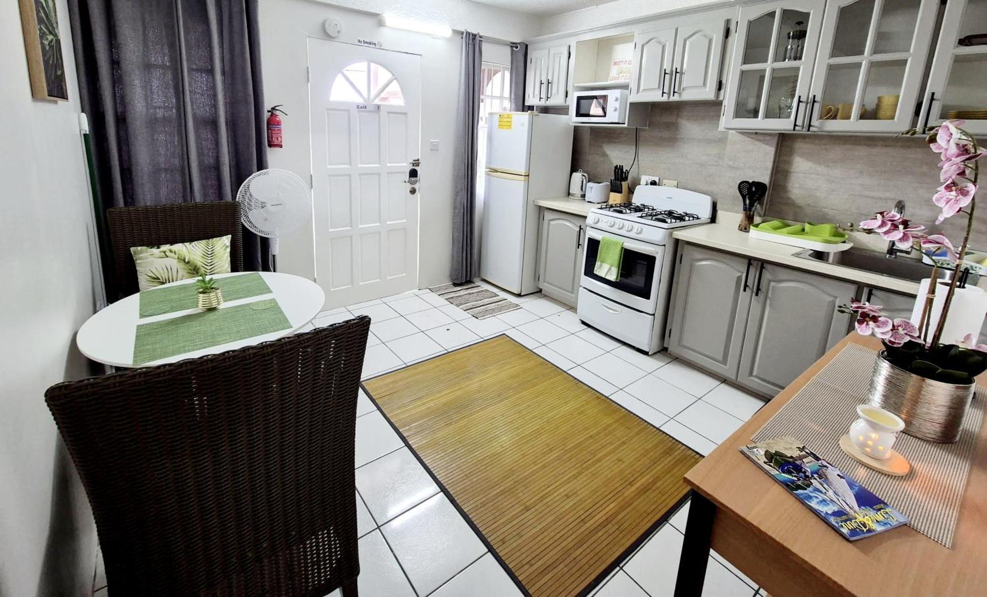 Silver View Apartments St. George's Εξωτερικό φωτογραφία